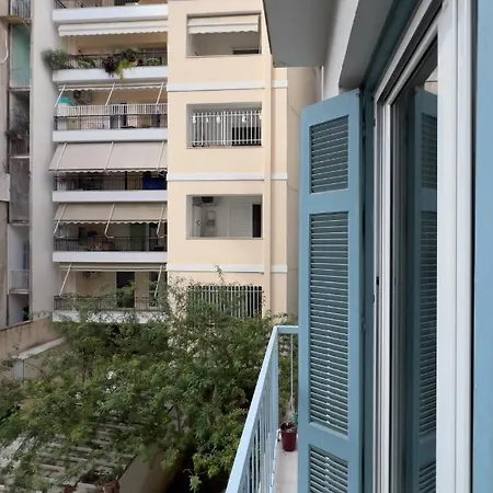 Cozy Cityscape Apartment In Athens Exterior photo