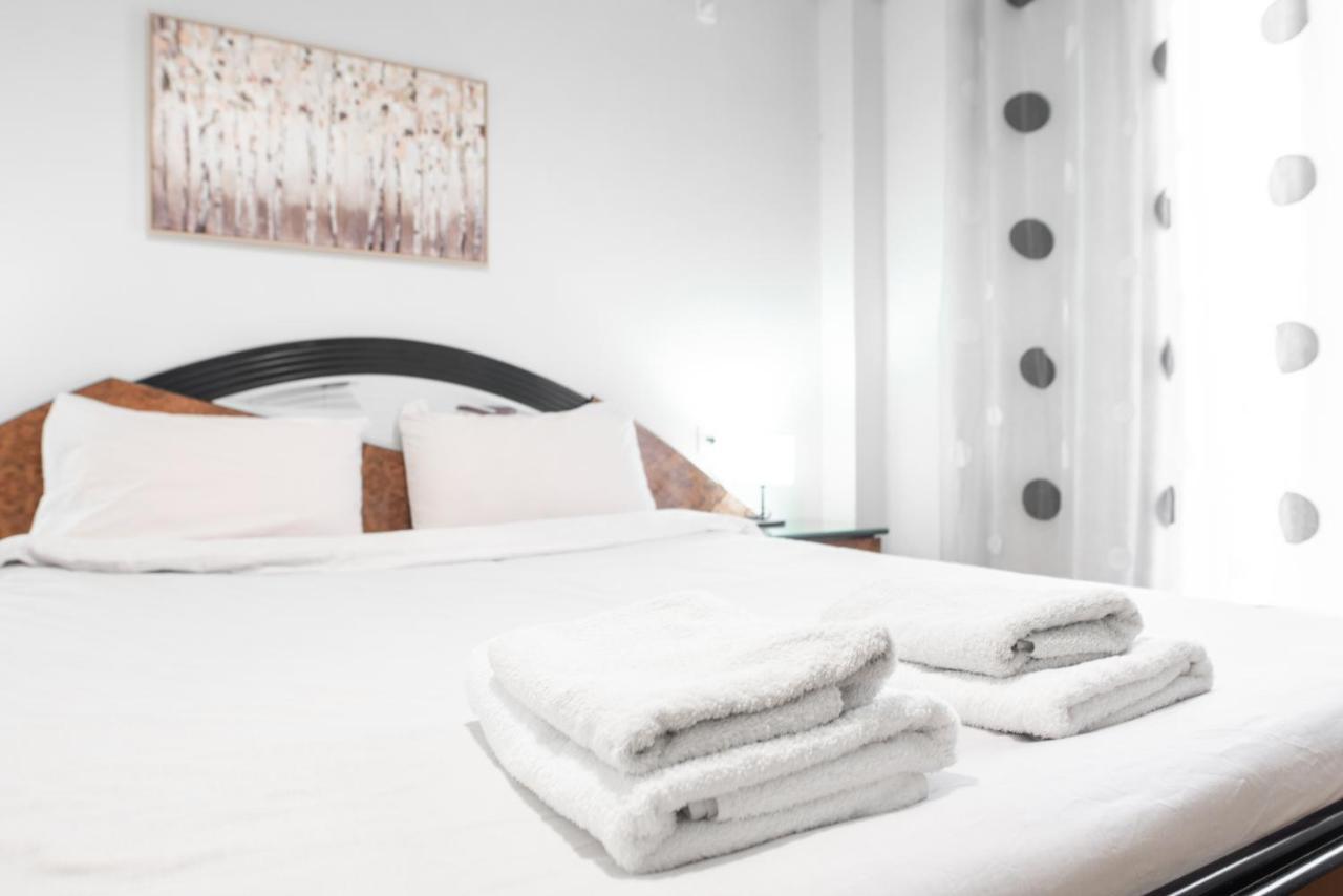 Apartment Cozy Cityscape In