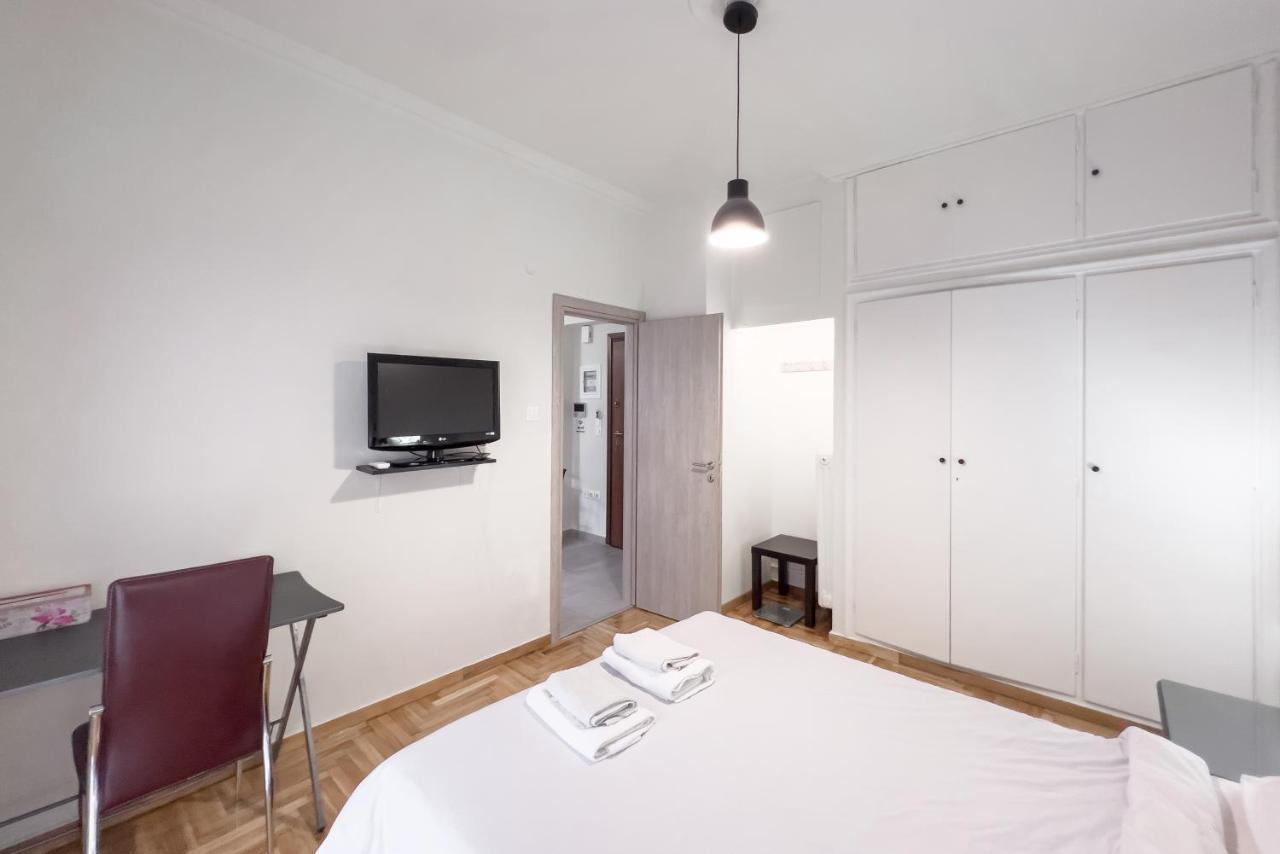 Cozy Cityscape In Apartment Athens