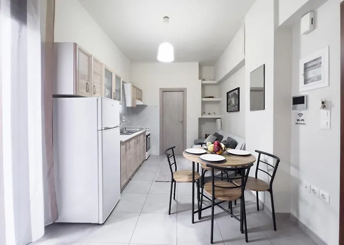 Cozy Cityscape Apartment In Athens