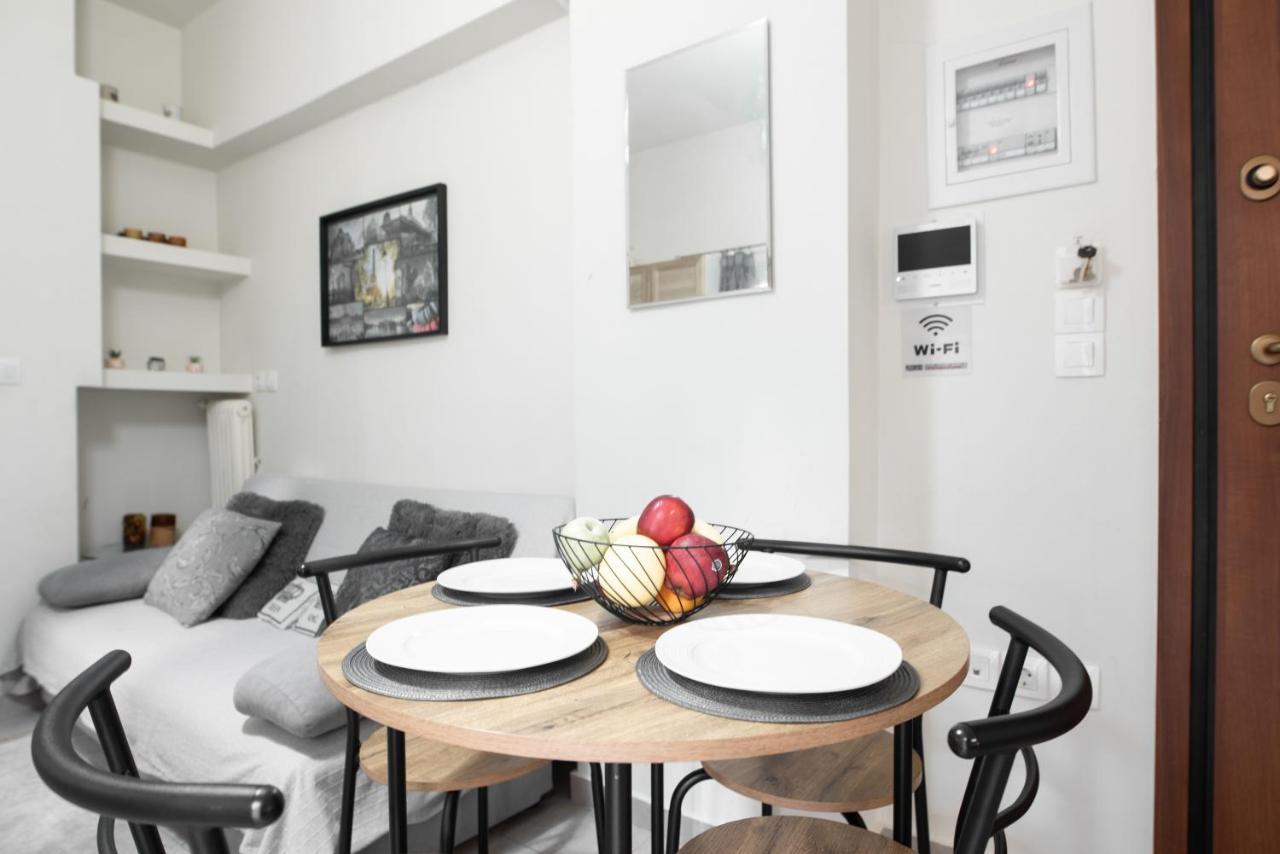 Cozy Cityscape In Apartment